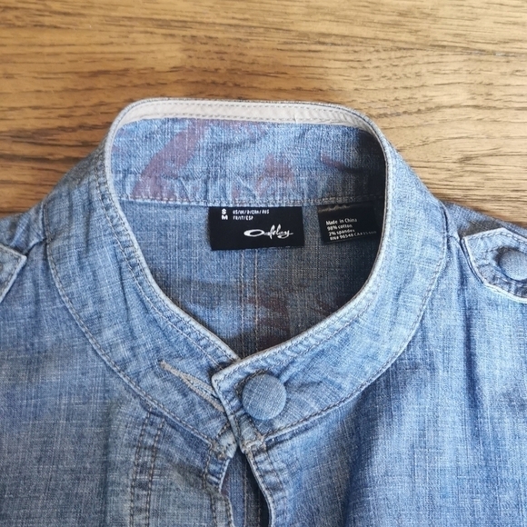 Oakley Light Denim Chambray Button-Up Coat Small - Picture 5 of 11